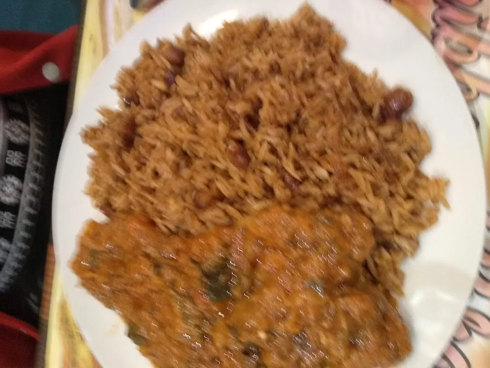 Riz Haricot Rouge Et Mélange de Légumes Au Porc